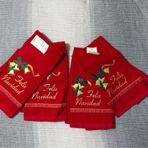 Feliz Navidad Hand Towels Red Set of 4 Embroidered Bathroom or Kitchen NWT